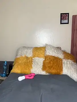 Snapshot of Wendy_smal_- chatting on February 20, 2026, 12:49 pm Wendy smal - online show from February 20, 2026, 12:49 pm