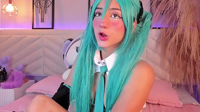 miia  baker online show from February 5, 2025, 1:11 pm