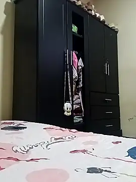 claus20 online show from February 6, 2025, 7:18 pm