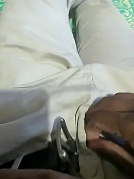 bangaloresexyguy online show from March 16, 2026, 4:51 am