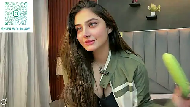 Snapshot of demieliss chatting on October 29, 2025, 6:31 pm demieliss online show from October 29, 2025, 6:31 pm