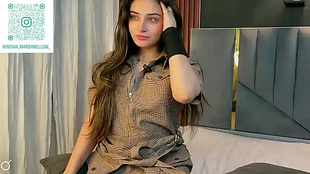 Snapshot of demieliss chatting on November 1, 2025, 6:21 pm demieliss online show from November 1, 2025, 6:21 pm