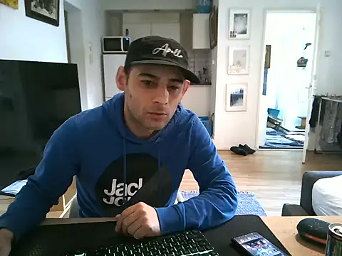 mihaimichael online show from April 20, 2026, 1:14 pm