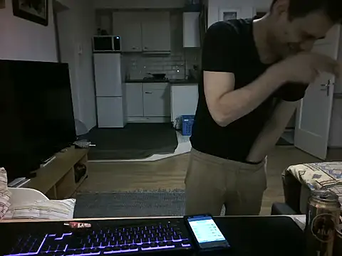 mihaimichael online show from April 28, 2026, 1:26 am