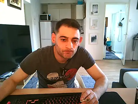 mihaimichael online show from May 1, 2026, 3:49 pm