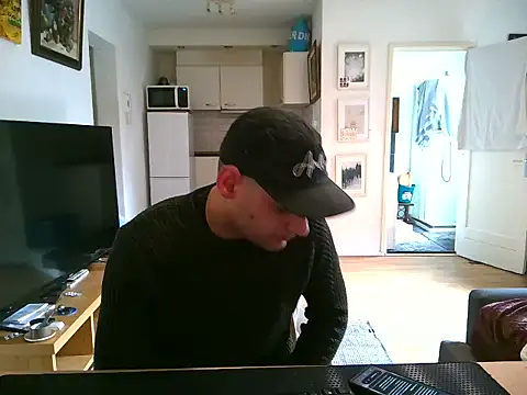mihaimichael online show from May 4, 2026, 8:32 am