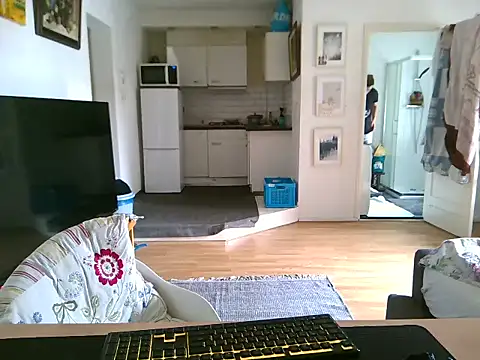 mihaimichael online show from May 8, 2026, 2:55 pm