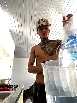 Snapshot of Herem369 chatting on December 3, 2025, 1:42 pm Herem369 online show from December 3, 2025, 1:42 pm