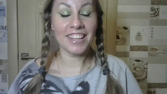 TherestlessKitty online show from December 10, 2024, 9:12 am