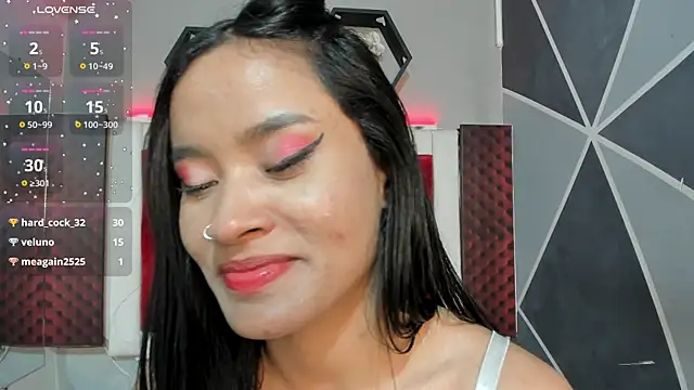 Karoll014 online show from February 8, 2025, 6:12 pm