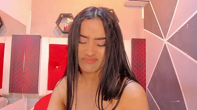 Snapshot of Karoll014 chatting on January 19, 2026, 12:09 pm Karoll014 online show from January 19, 2026, 12:09 pm