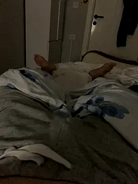 Snapshot of Erenn34 chatting on September 11, 2025, 12:44 am Erenn34 online show from September 11, 2025, 12:44 am