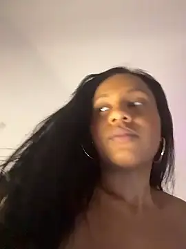 Snapshot of AlisonHoot69 chatting on May 29, 2026, 12:41 am AlisonHoot69 online show from May 29, 2026, 12:41 am