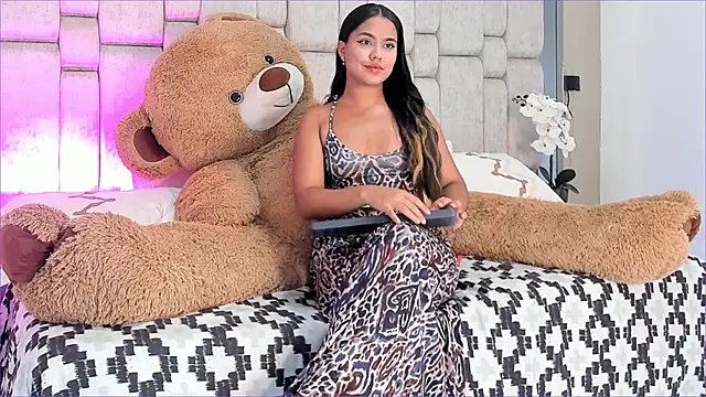 Marilyn-Cooper online show from January 13, 2025, 3:56 am