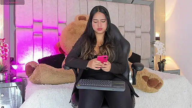 Marilyn-Cooper online show from February 11, 2025, 3:50 am