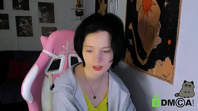 Snapshot of Alina_Mills chatting on December 13, 2024, 5:10 pm Alina Mills online show from December 13, 2024, 5:10 pm
