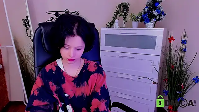 Snapshot of Alina_Mills chatting on December 30, 2024, 10:32 am Alina Mills online show from December 30, 2024, 10:32 am