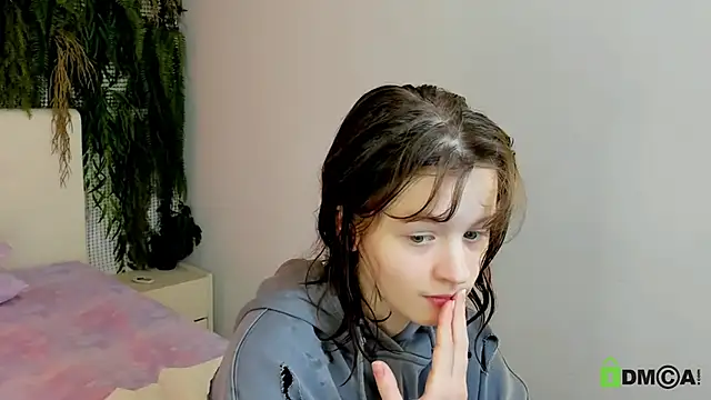 Alina Mills online show from November 26, 2025, 11:00 am