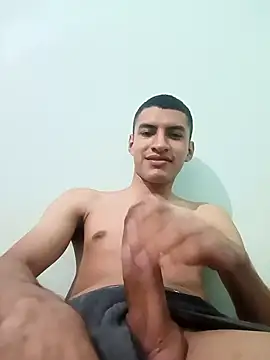 Snapshot of Rogersmit2 chatting on May 9, 2026, 1:22 am Rogersmit2 online show from May 9, 2026, 1:22 am