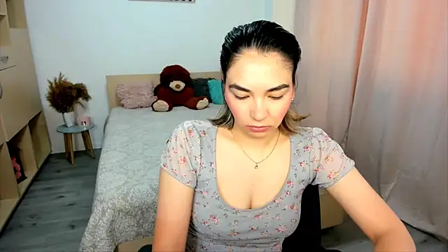 Alexa Dolly12 online show from May 20, 2026, 8:09 am