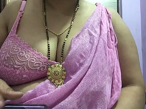 Snapshot of Desi_bhabhiii chatting on February 28, 2025, 5:37 am Desi bhabhiii online show from February 28, 2025, 5:37 am