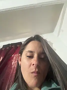 Alice milf  online show from April 3, 2026, 5:22 pm