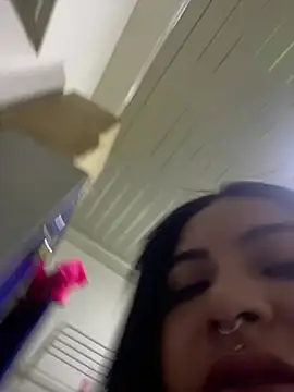  luna torres online show from April 10, 2026, 12:21 pm