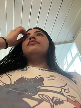 Snapshot of _luna_torres chatting on June 22, 2026, 12:13 pm luna torres online show from June 22, 2026, 12:13 pm