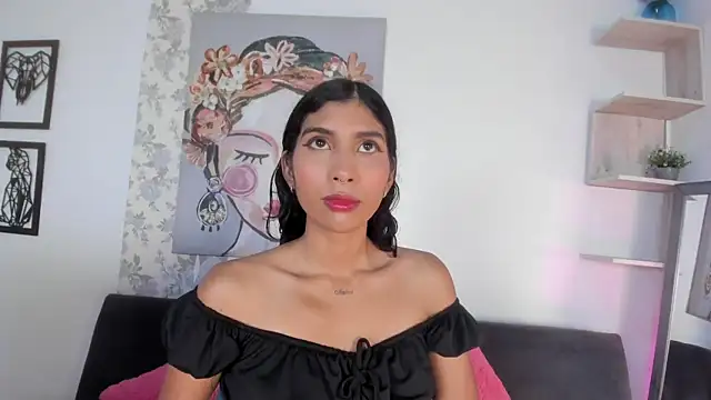 Snapshot of taty_miller chatting on February 13, 2025, 8:55 pm taty miller online show from February 13, 2025, 8:55 pm