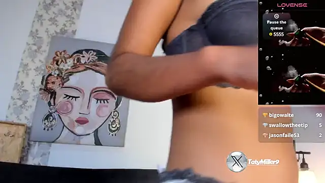 Snapshot of taty_miller chatting on February 25, 2025, 11:22 pm taty miller online show from February 25, 2025, 11:22 pm