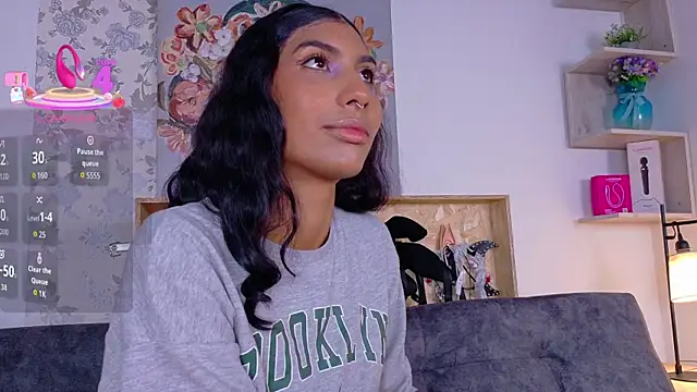 Snapshot of taty_miller chatting on September 14, 2025, 1:43 pm taty miller online show from September 14, 2025, 1:43 pm