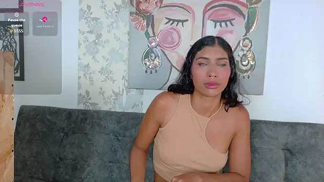 Snapshot of taty_miller chatting on October 1, 2025, 8:15 pm taty miller online show from October 1, 2025, 8:15 pm