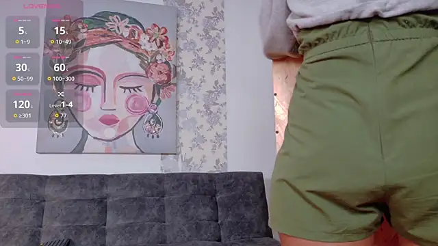 Snapshot of taty_miller chatting on October 3, 2025, 8:28 pm taty miller online show from October 3, 2025, 8:28 pm