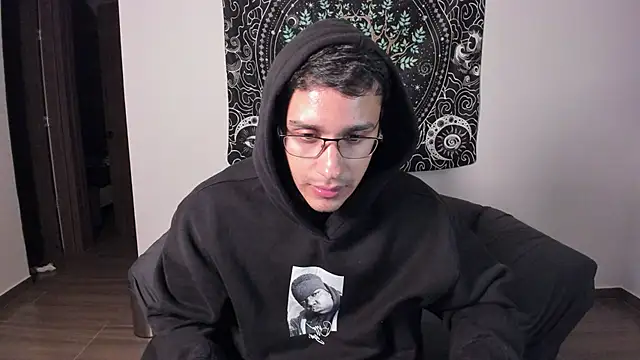 JayMarcos  online show from January 31, 2025, 2:48 am