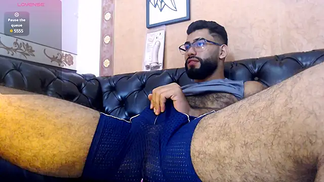 Snapshot of MattewRey chatting on January 14, 2025, 9:09 pm MattewRey online show from January 14, 2025, 9:09 pm