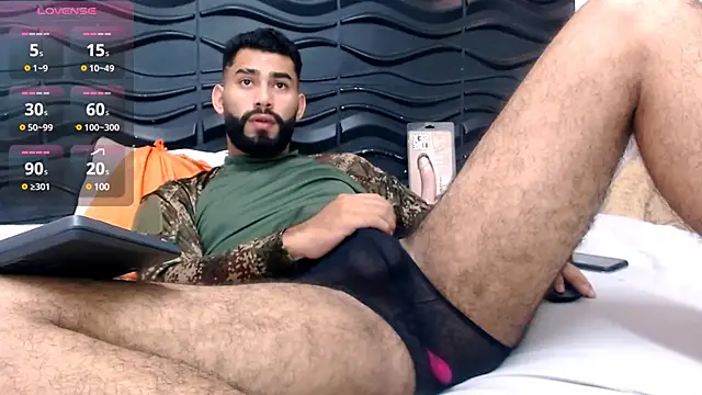 Snapshot of MattewRey chatting on March 15, 2025, 10:55 pm MattewRey online show from March 15, 2025, 10:55 pm