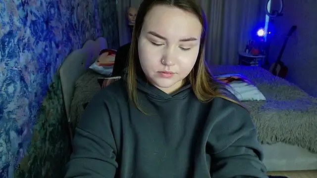 Jenny Fox online show from November 7, 2025, 8:25 am