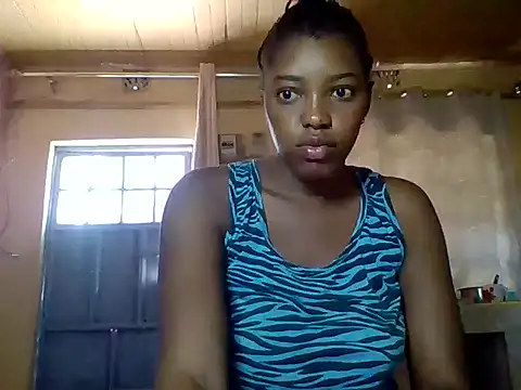 Snapshot of Zara_Twilight chatting on December 8, 2024, 9:35 am Zara Twilight online show from December 8, 2024, 9:35 am