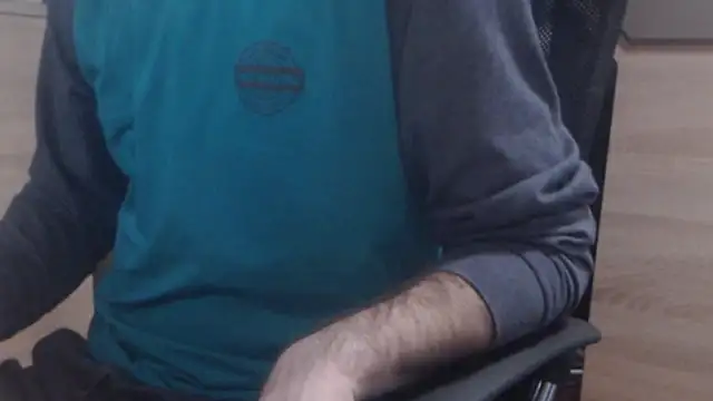 Snapshot of uncutguy01 chatting on January 12, 2025, 7:10 pm uncutguy01 online show from January 12, 2025, 7:10 pm