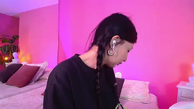 Nicolette ks  online show from December 27, 2024, 12:56 pm