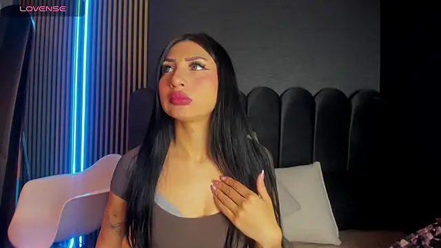 Nicolette ks  online show from November 21, 2025, 4:22 am