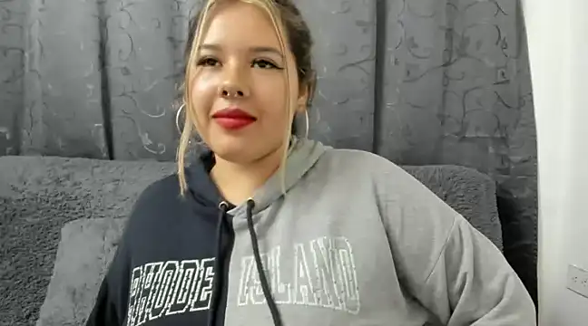 LinaBrowm online show from January 23, 2025, 2:02 am