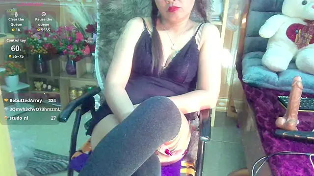 Jerry-Lan online show from November 25, 2025, 7:03 pm