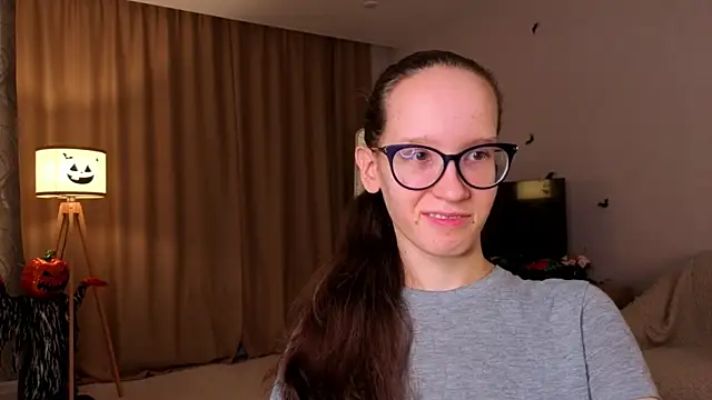 BettyBrowni online show from November 7, 2025, 4:07 pm