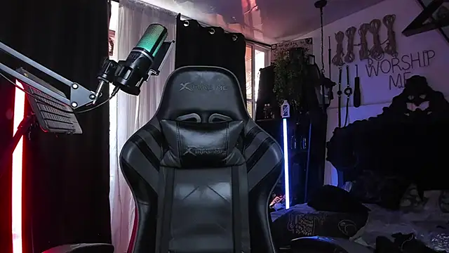 allanhurtss online show from January 22, 2025, 9:32 pm