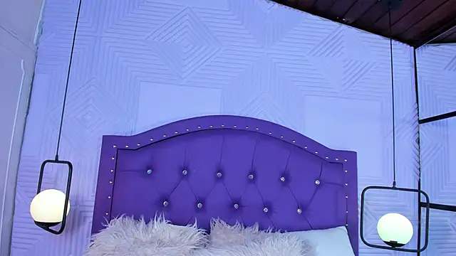 Snapshot of sarah_banks1 chatting on February 6, 2026, 3:00 am sarah banks1 online show from February 6, 2026, 3:00 am