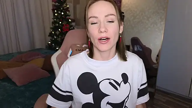 VeronicaRoss online show from December 14, 2024, 1:27 pm
