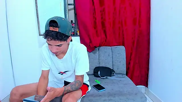 My-Beautifull-Couple online show from December 29, 2024, 8:26 pm