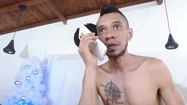 Snapshot of BIGZEHUZ chatting on December 3, 2024, 6:17 pm BIGZEHUZ online show from December 3, 2024, 6:17 pm