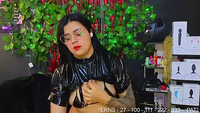 Snapshot of Sweett_Mollyy chatting on February 19, 2026, 10:39 pm Sweett Mollyy online show from February 19, 2026, 10:39 pm